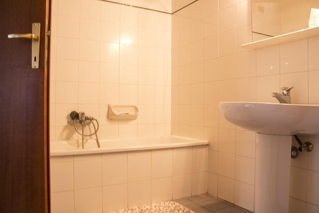 Hotel Falisco Fabrica di Roma Номер фото